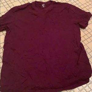 Burgundy Everlast t-shirt